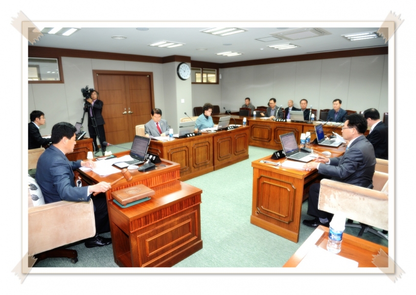 제134회 임시회 제1차 도시산업위원회(2012. 10. 16) 1번째 파일