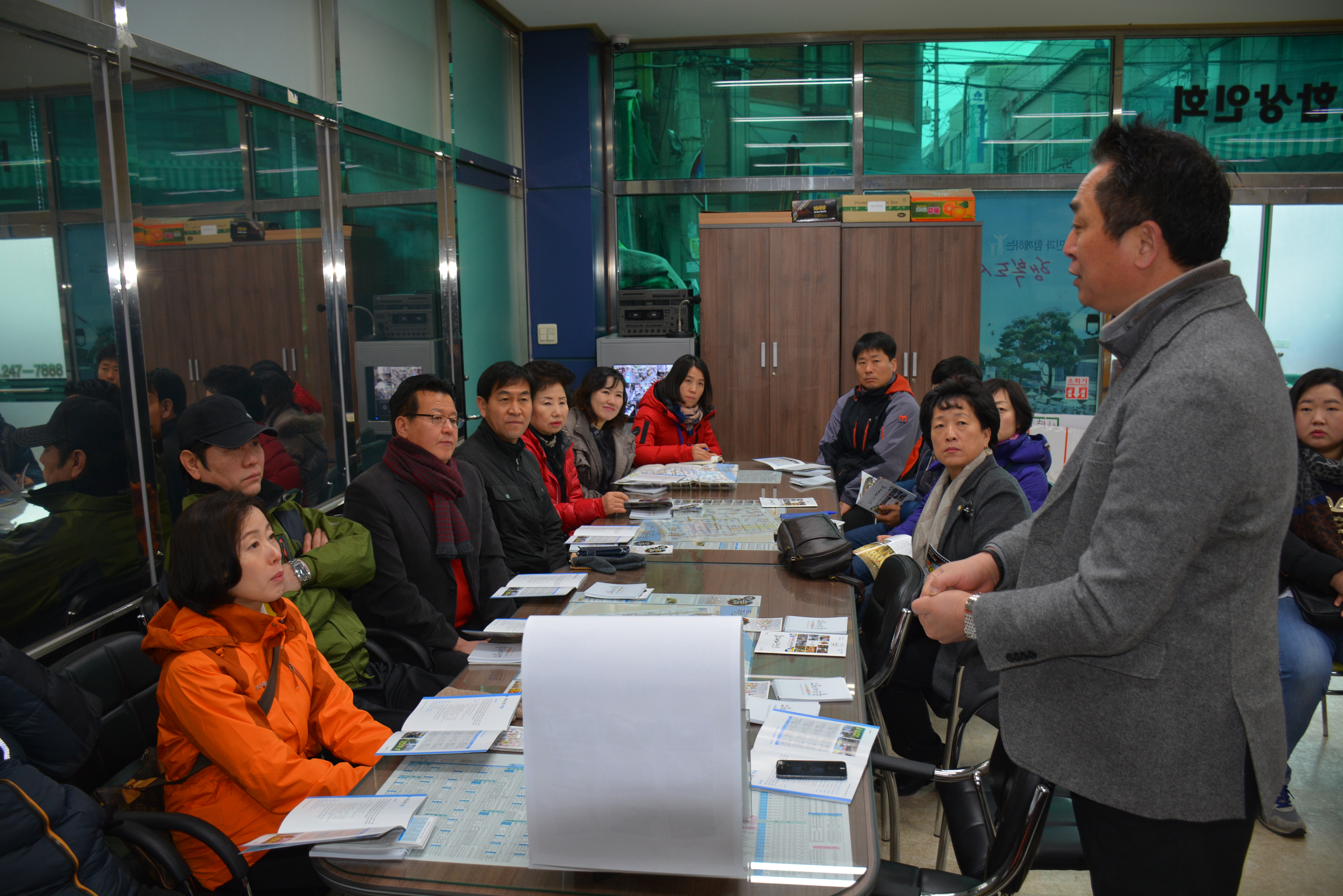 전통시장 우수사례를 황용키 위한 벤치마킹 ('15.01.27.)