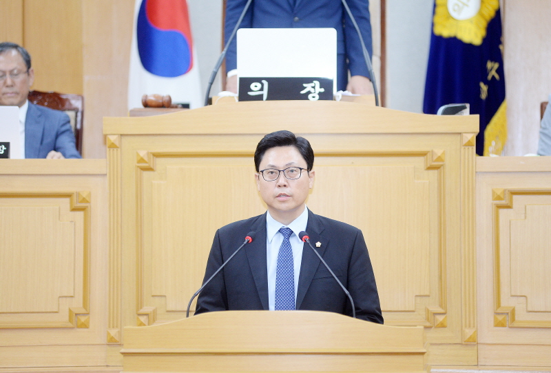 [5분 자유발언] 이용욱 파주시의원, 제2순환고속도로 자유로 IC 반영하고 버스노선체계 개선하라!