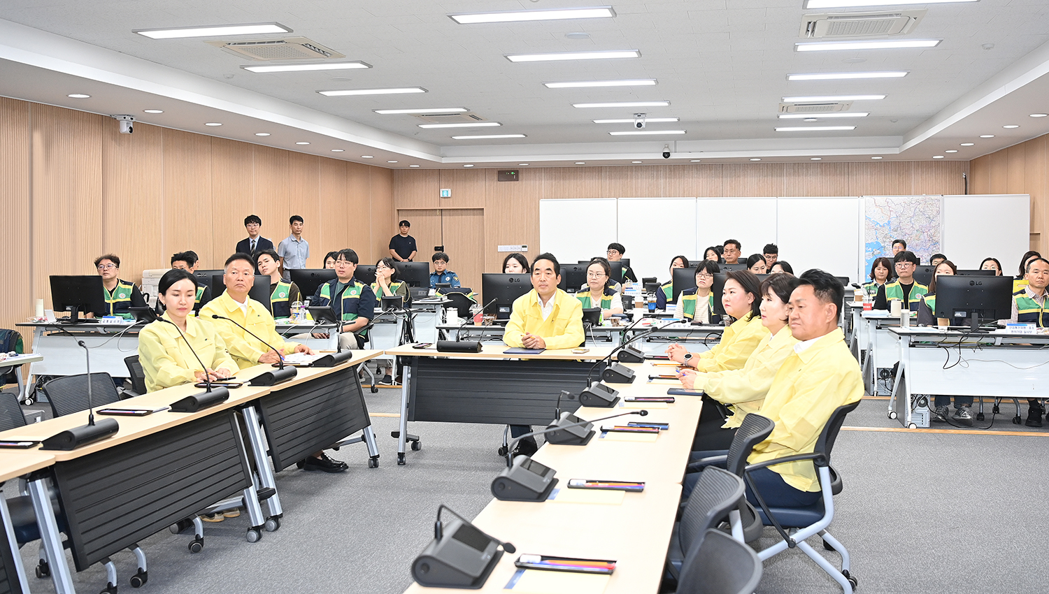 파주시의회 의장단,  을지연습 상황실 찾아 시민 안전 위한 대응태세 점검